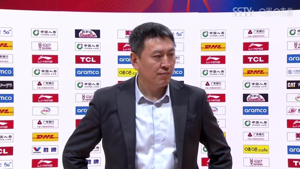 王世龍：祝賀吳前取得生涯里程碑 打北控內線出現(xiàn)了問題